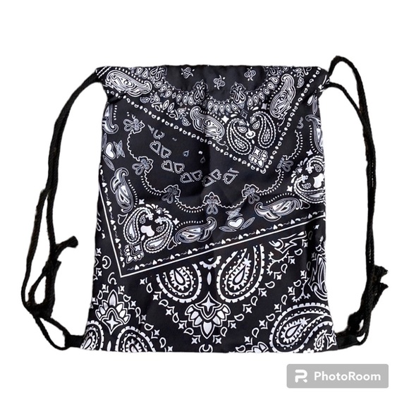 Paisley Black & White  Drawstring Backpack Workout Gym Sport Bag DrawString  New - Picture 9 of 14